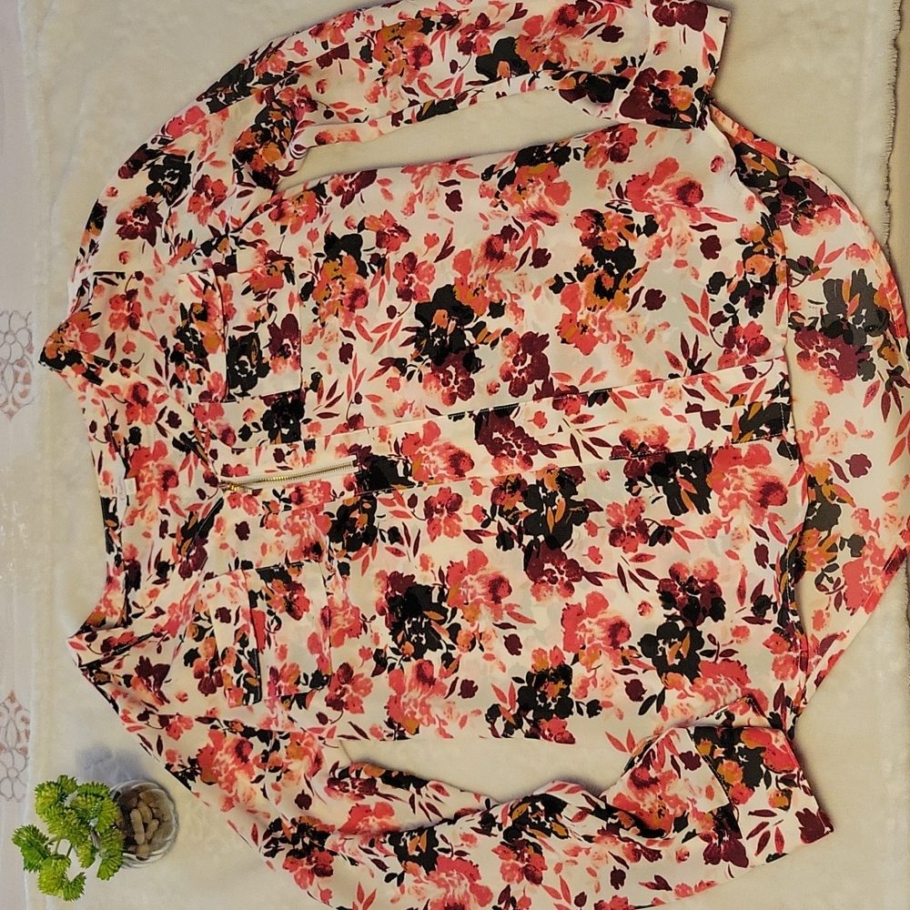Candie's womens blouse